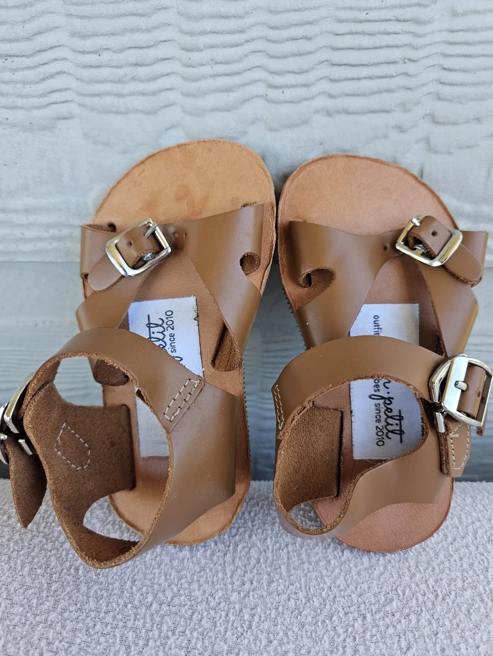 Mon Petit Cape Cod Brown Leather Strappy Sandals Baby Toddler SZ 5 Buckle Hook